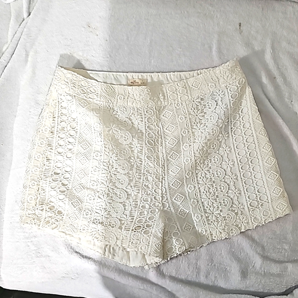Hollister lace pattern shorts